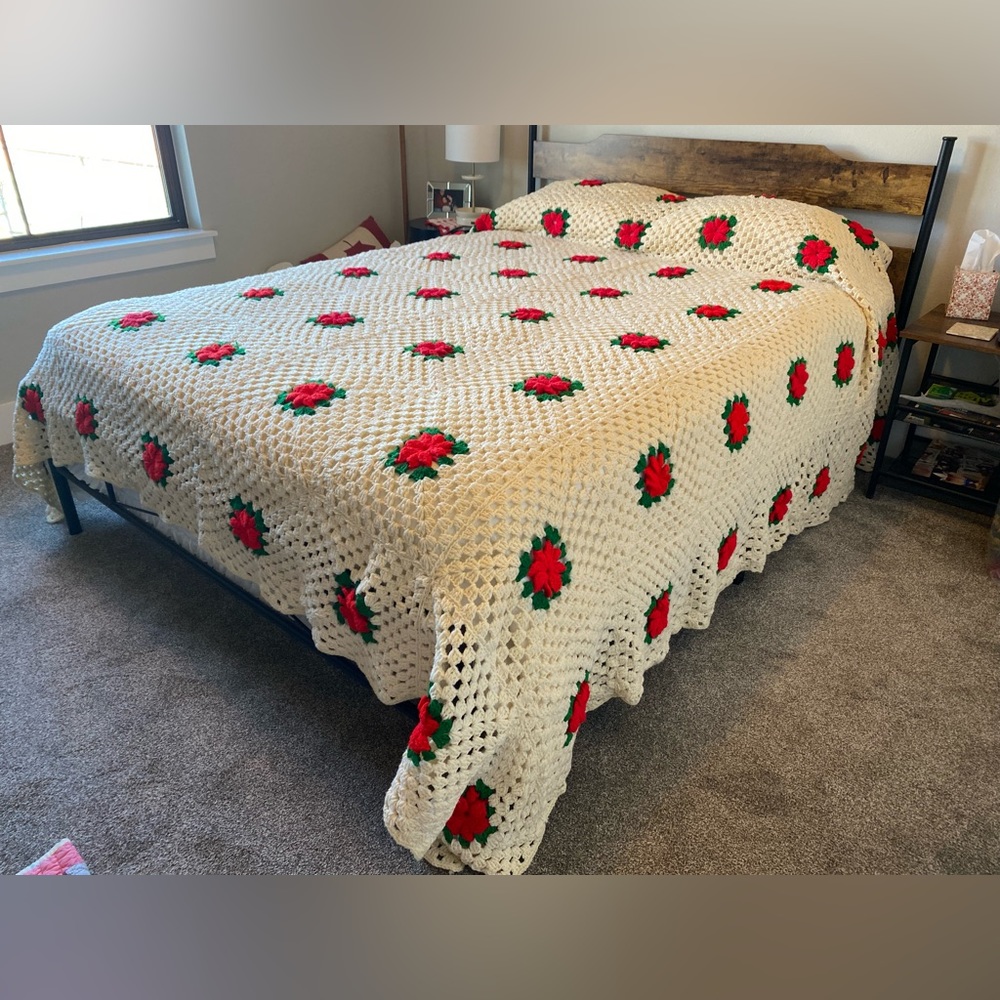 Christmas Poinsettia Crochet Granny Square Afghan Blanket Red, Green, Ivory King - Picture 7 of 14